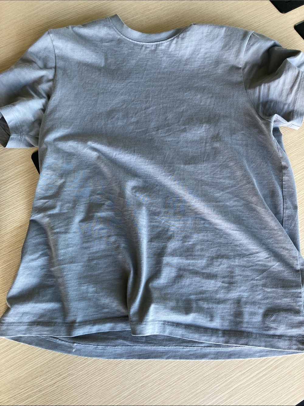 Gildan Men's Short Sleeve Crewneck Tee in Light Gray-Blue
